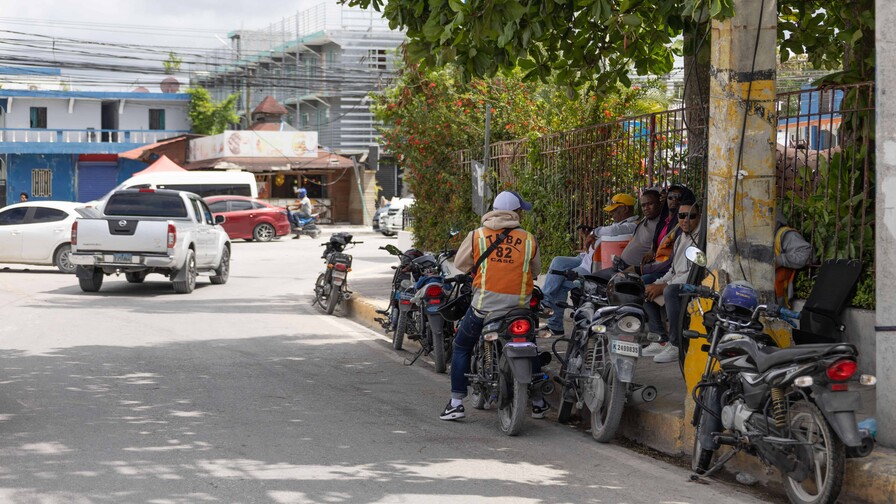 Las motocicletas sostienen la movilidad y el empleo en destinos turísticos