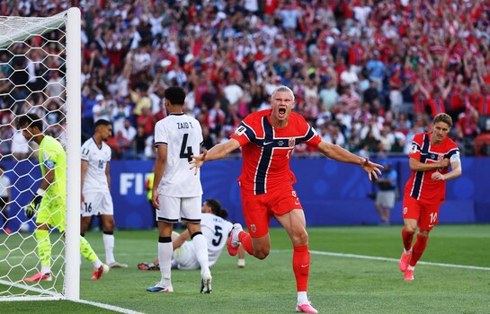 Noruega vence a Irak con doblete de Haaland en su bautizo mundialista
