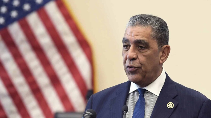 ¿Por qué votar por Adriano Espaillat en las primarias demócratas?