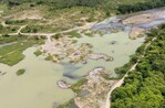 Entre maquinarias y arena: así va el rescate de un tramo del río Haina Entre maquinarias y arena: así va el rescate de un tramo del río Haina