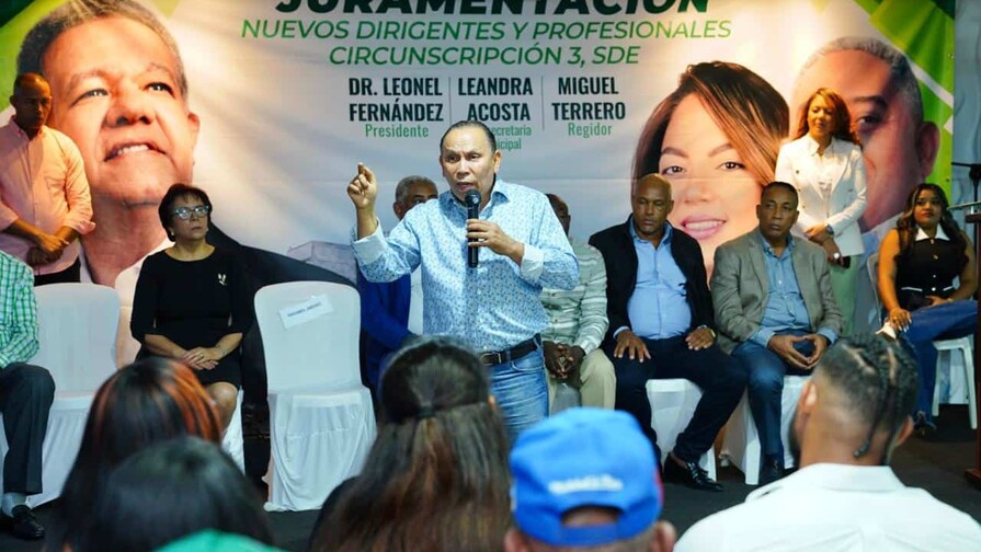 Radhamés Jiménez afirma plan fiscal busca golpear al pueblo y mantener botellas