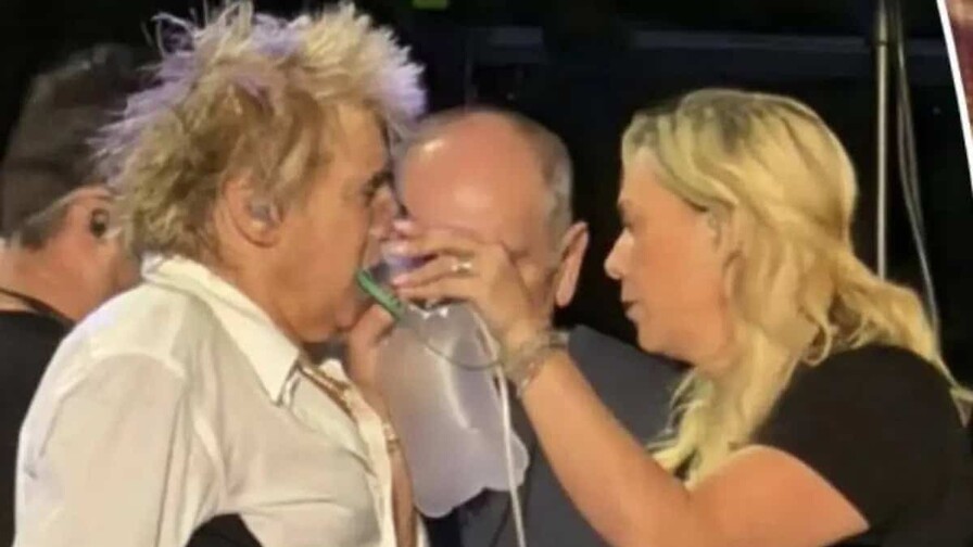 Rod Stewart recibe asistencia con oxígeno durante un concierto y termina el show sentado