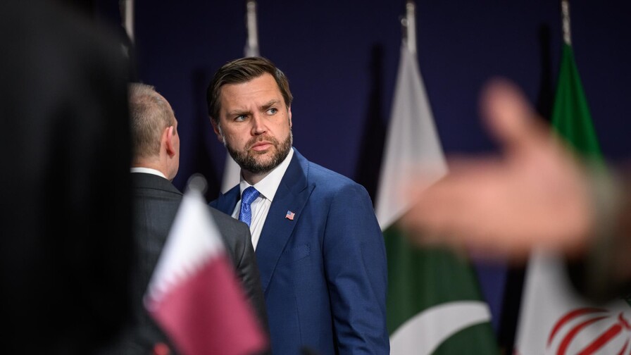 Vance dice que Ormuz está abierto y que Irán ha aceptado la entrada de OIEA en el país Vance dice que Ormuz está abierto y que Irán ha aceptado la entrada de OIEA en el país