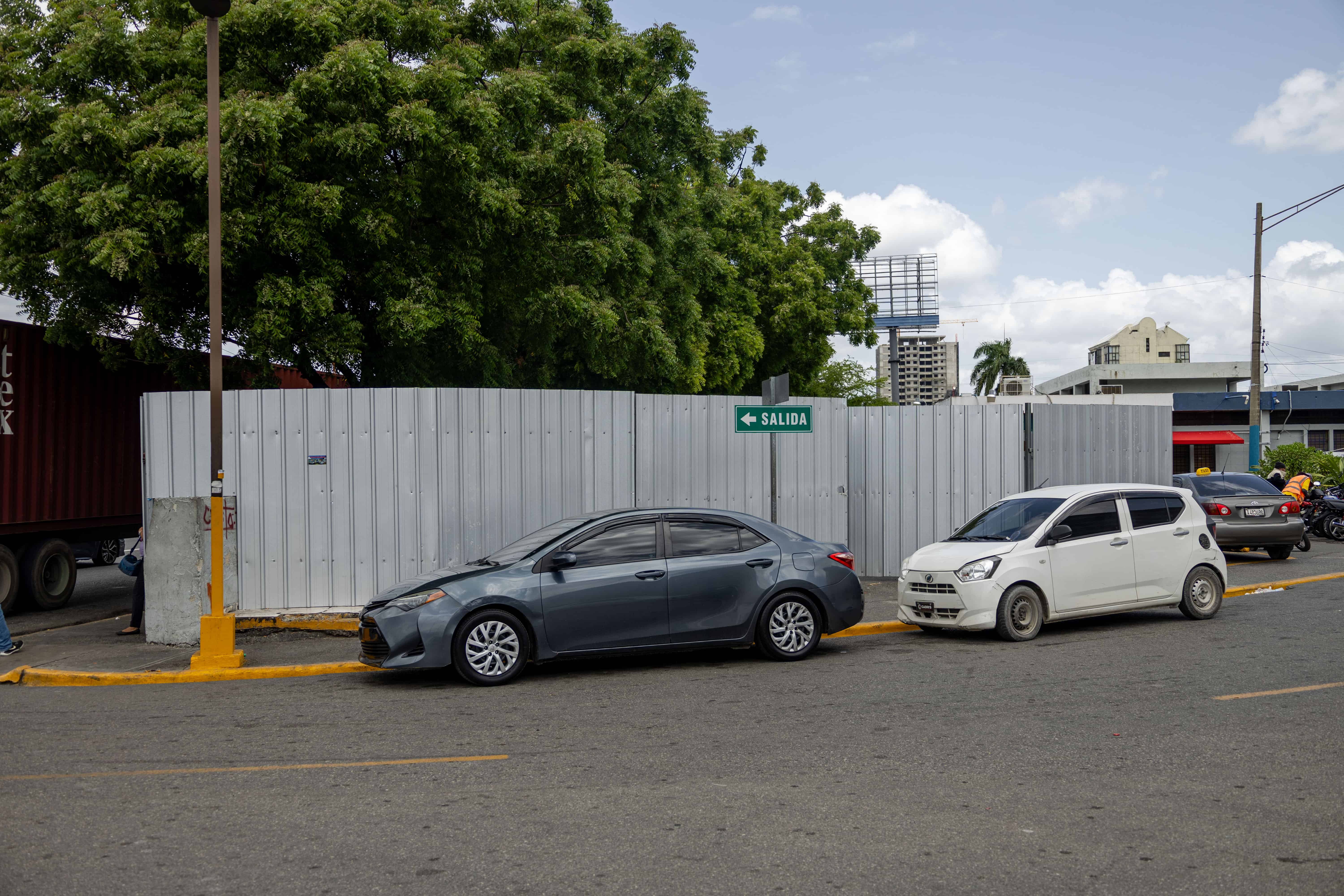 En el Hospital Darío Contreras ya se delimitó el área de trabajo.&nbsp;