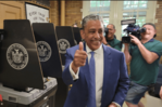 Tras derrota en primarias, Espaillat promete apoyar a Ávila para que tenga éxito en el Congreso