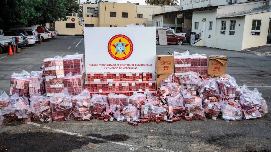 Autoridades decomisan 36,000 paquetes de cigarrillos de contrabando en Montecristi Autoridades decomisan 36,000 paquetes de cigarrillos de contrabando en Montecristi