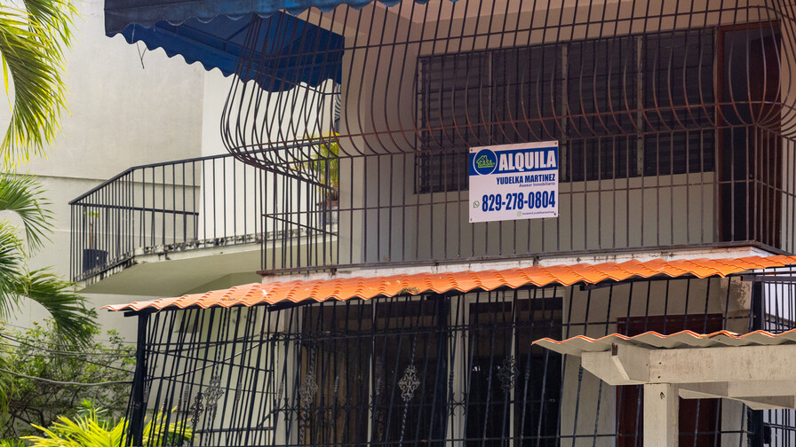 Abogada tributarista somete acción de inconstitucionalidad a ley de plan anticrisis