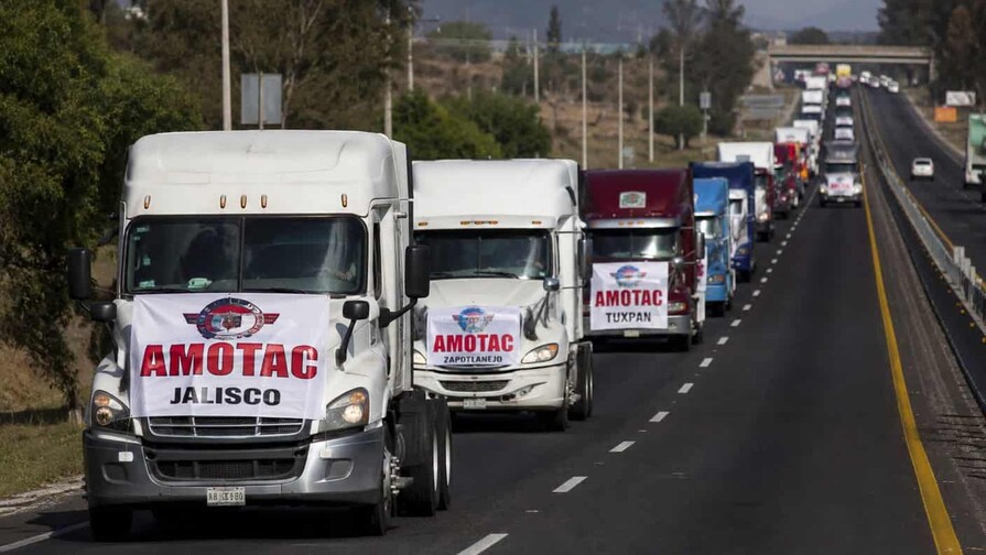 Transportistas mexicanos anuncian bloqueos en carreteras en plena Copa del Mundo 2026