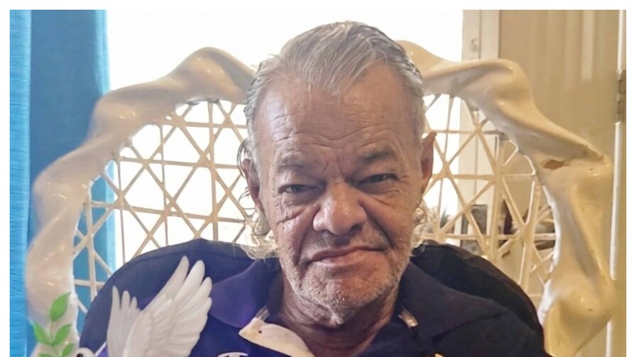 Fallece el artista plástico Carlos Domínguez, reconocido como “El pintor de coches”