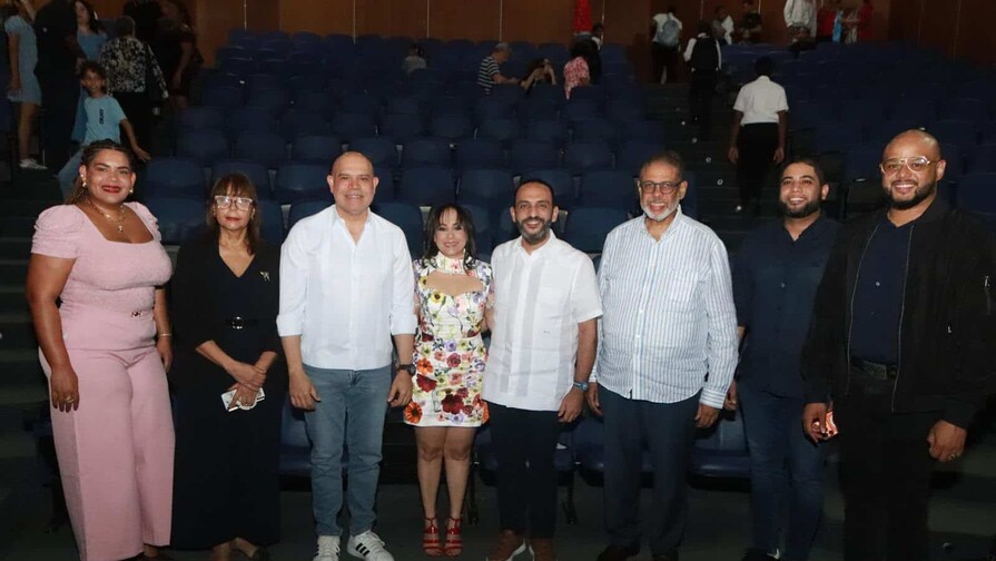 Centro Cultural Narciso González celebra muestra de resultados “Arte sin límite”