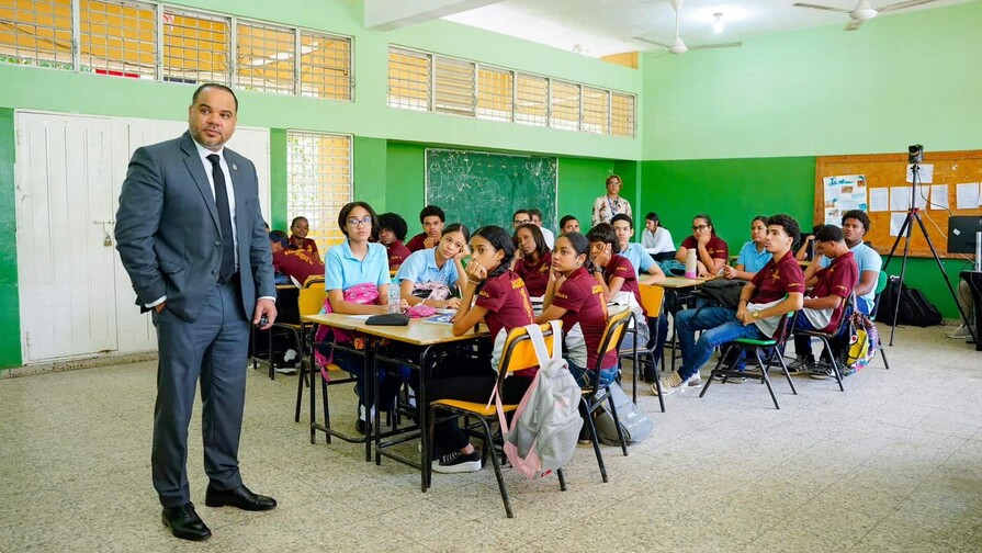 La Constitución también se aprende en la vida diaria (Clase 36)