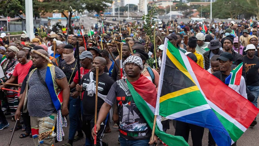 Miles de manifestantes antiinmigración protestan en Sudáfrica en plena ola de xenofobia
