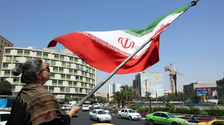 Trump advierte a Irán: Esta noche les vamos a dar duro