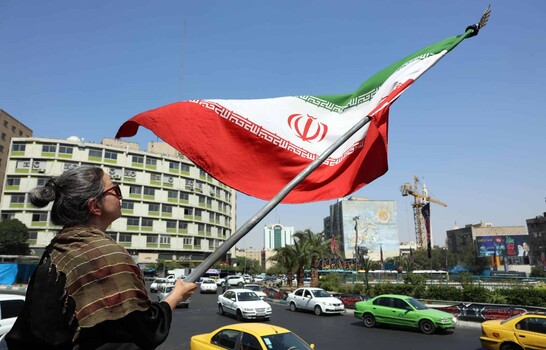 Trump advierte a Irán: Esta noche les vamos a dar duro