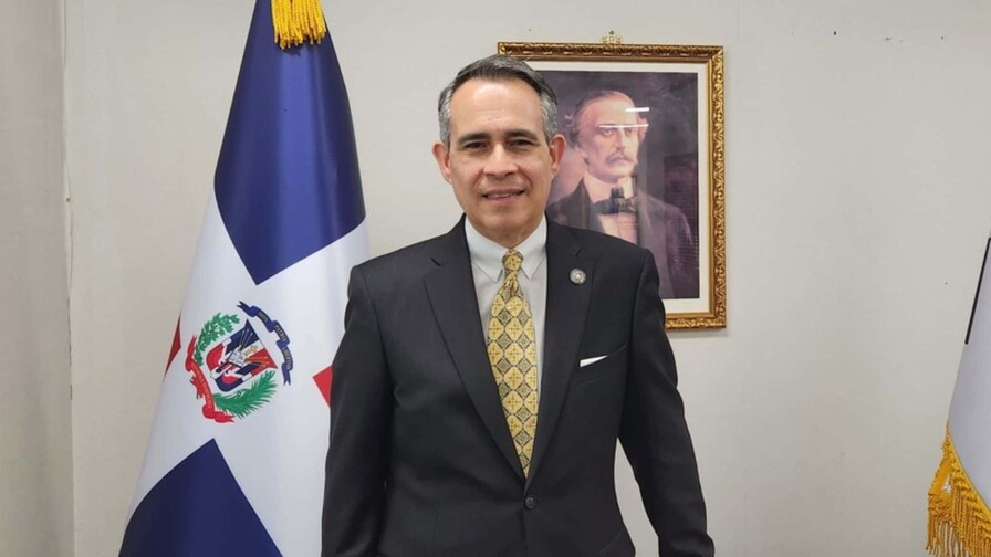 Abinader designa a Federico Cuello Camilo como embajador para coordinar adhesión de RD a la OCDE