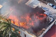 Incendio destruye la histórica logia de Puerto Plata; se pierden libros y documentos centenarios