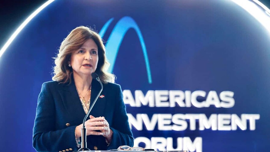 Raquel Peña afirma que habrá un acuerdo para que las estaciones de combustibles acepten las tarjetas