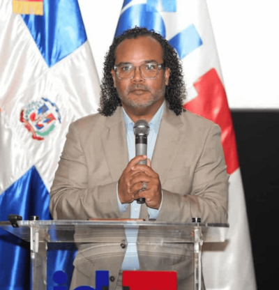 Alberto Zayas estrena documental Los soldados de la democracia