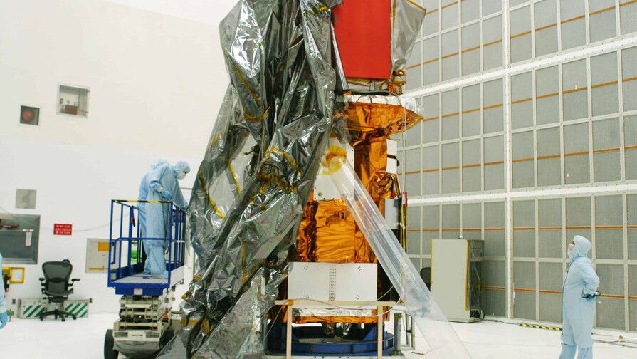 La NASA lanza misión robótica para recuperar telescopio Swift