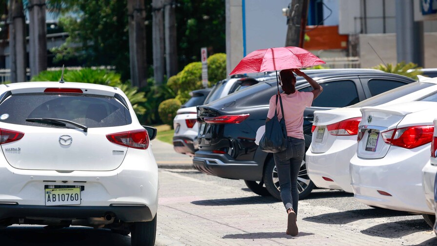 Las temperaturas seguirán calurosas este viernes por la presencia de polvo del Sahara