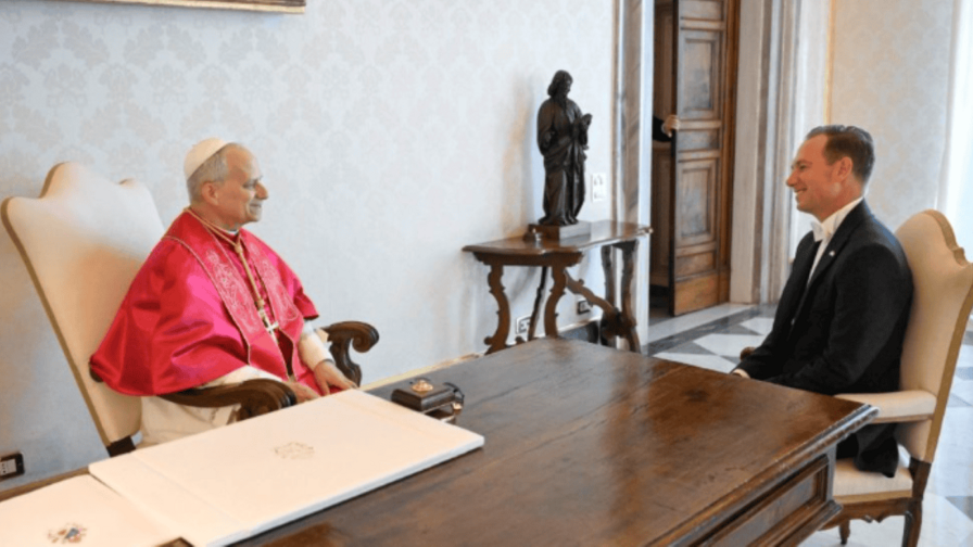 El papa celebró el 4 de julio en la residencia del embajador de EE.UU. ante la Santa Sede