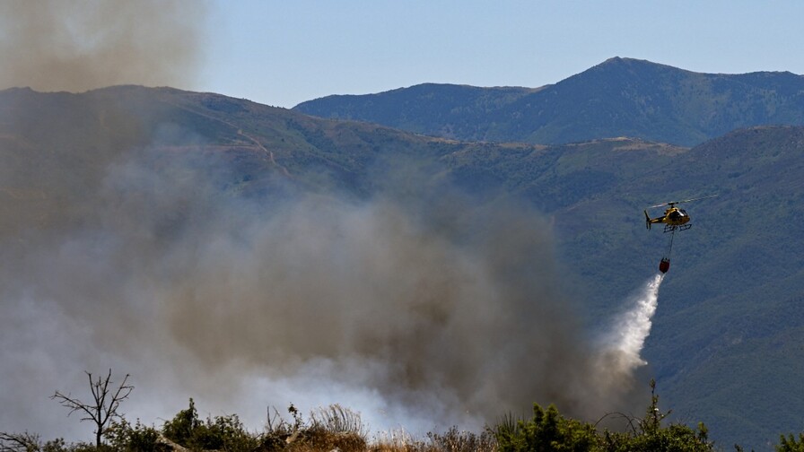 Los incendios queman bosques en Europa atizados por el calor extremo Los incendios queman bosques en Europa atizados por el calor extremo