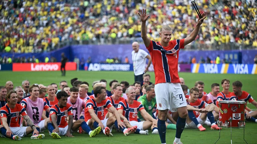 Noruega baila al ritmo de Haaland en una actuación mundialista surrealista