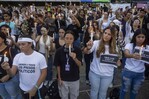 Venezuela intenta retomar la normalidad mientras avanza retirada de escombros en La Guaira