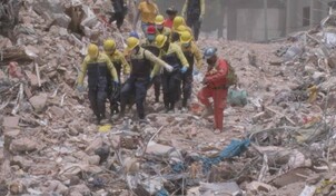Venezuela entierra cuerpos no identificados tras terremotos que dejan más de 3,000 muertos