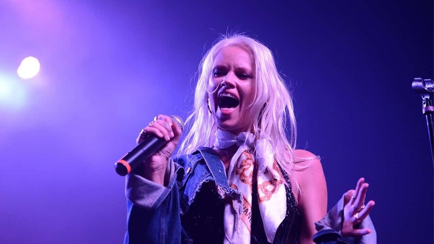 Fallece a los 37 años Lauren Bennett, voz de Party Rock Anthem