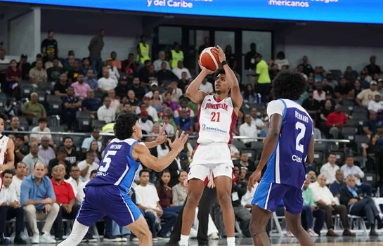 RG Luis impresiona en su debut y República Dominicana pasa con 4-2 a la siguiente ronda de FIBA