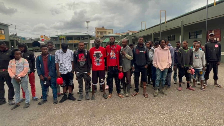 Ejército de República Dominicana detiene a 30 haitianos en operativos migratorios