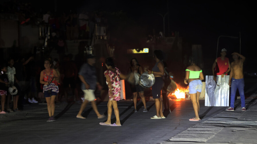 Cuba reconecta la red eléctrica pero siguen los apagones