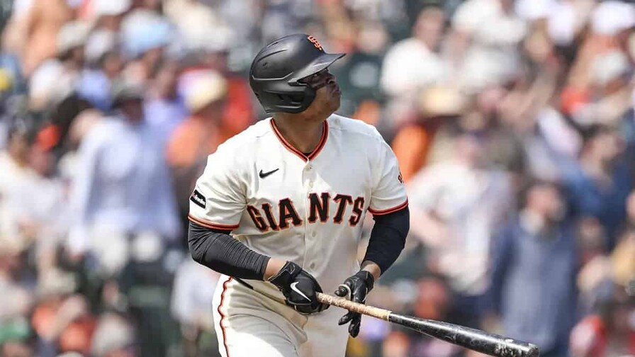 Devers conecta cuadrangular de tres carreras en el triunfo de los Gigantes