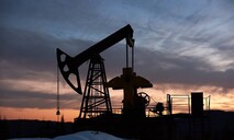 El petróleo inicia la jornada al alza y ya supera los 80 dólares el barril