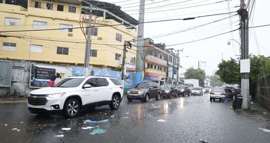 El COE declara al Gran Santo Domingo y San Cristóbal en alerta verde por lluvias
