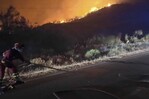Muere mujer y eleva a 14 número de fallecidos por incendio en Andalucía, en España