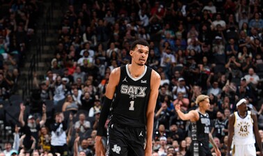 Wembanyama ata su futuro a los Spurs por US$252 millones; Estoy aquí para quedarme, dijo