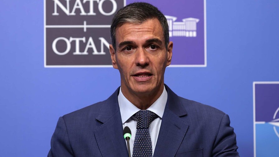 Pedro Sánchez dice que Rajoy avergüenza a España con su comentario sobre la selección francesa