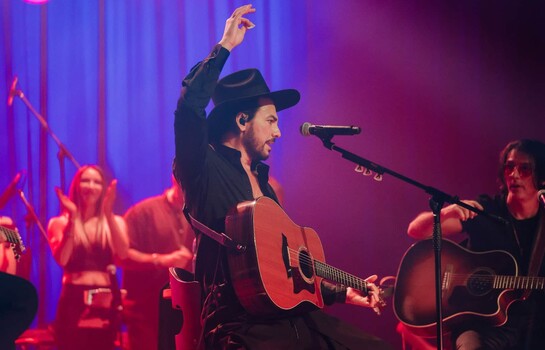 Beto Cuevas llevará su espectáculo Acústico por primera vez a Santiago