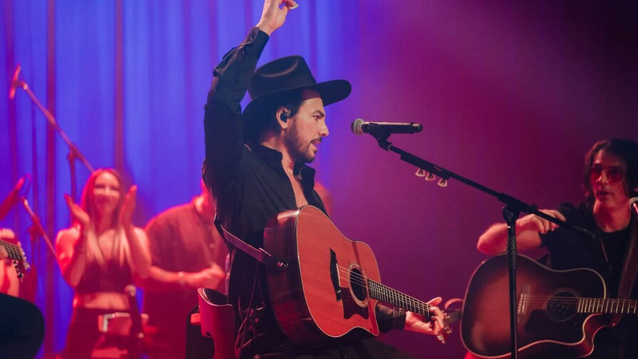 Beto Cuevas llevará su espectáculo Acústico por primera vez a Santiago