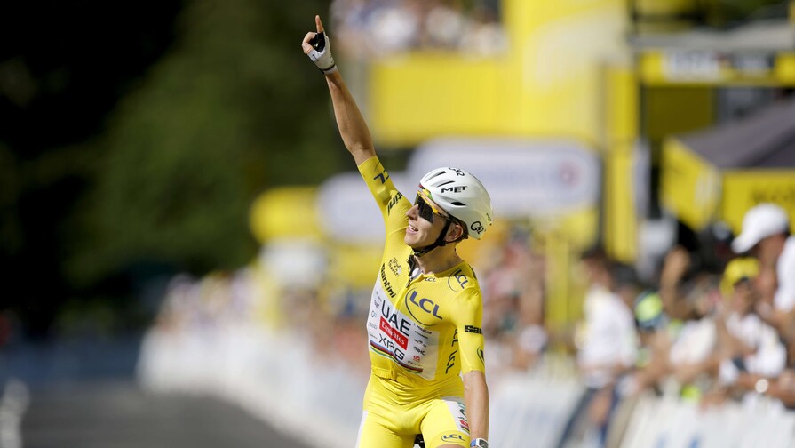 Tadej Pogacar conquista su tercera etapa del Tour de Francia y es más líder que nunca