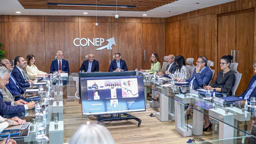 Luis Miguel De Camps propone alianza con el sector privado para fortalecer la educación