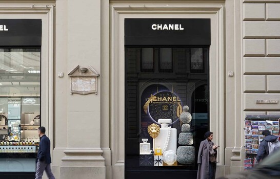 Italia investiga a Chanel, Bulgari y otras marcas de lujo por explotación de trabajadores chinos