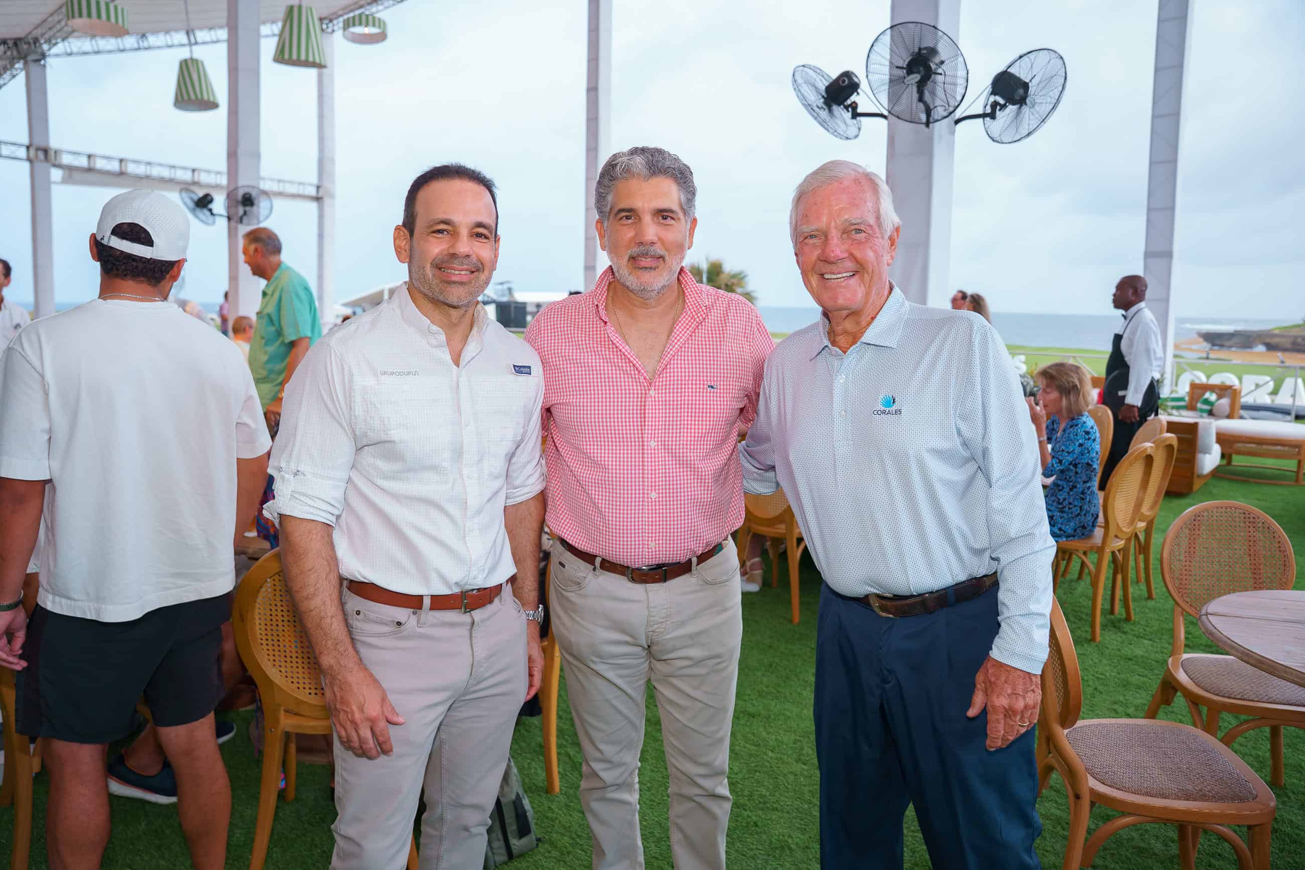 Daniel Santana, Juan Caro y Jay Overton.