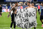 FIFA investiga la pancarta de Argentina sobre las Malvinas previo a final del Mundial