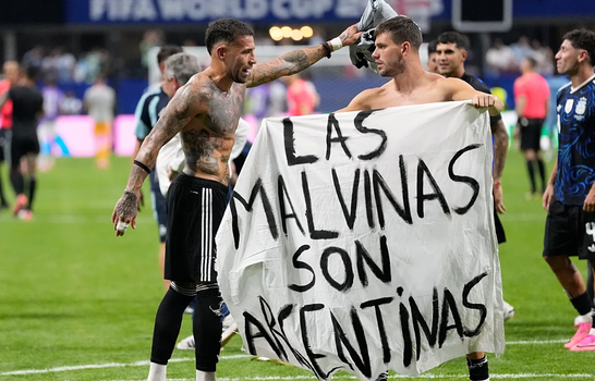 FIFA investiga la pancarta de Argentina sobre las Malvinas previo a final del Mundial
