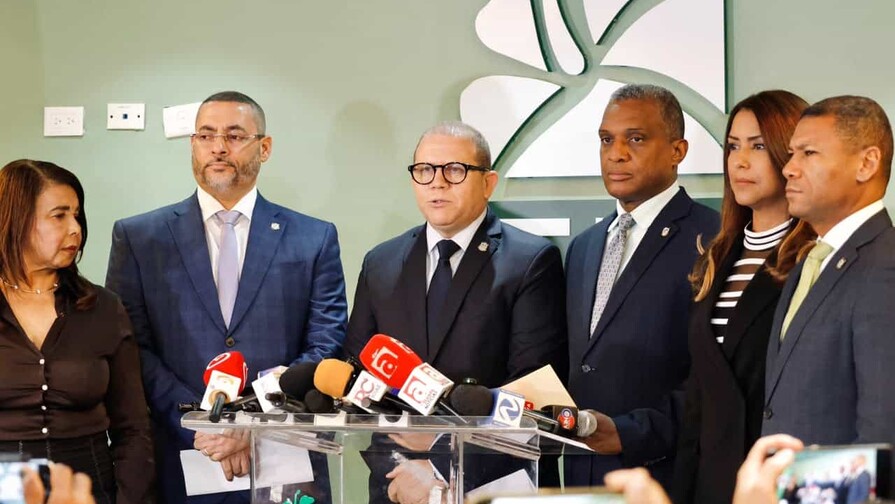 La Fuerza del Pueblo presentará informe disidente y cuestiona la prisa del Código Penal La Fuerza del Pueblo presentará informe disidente y cuestiona la prisa del Código Penal