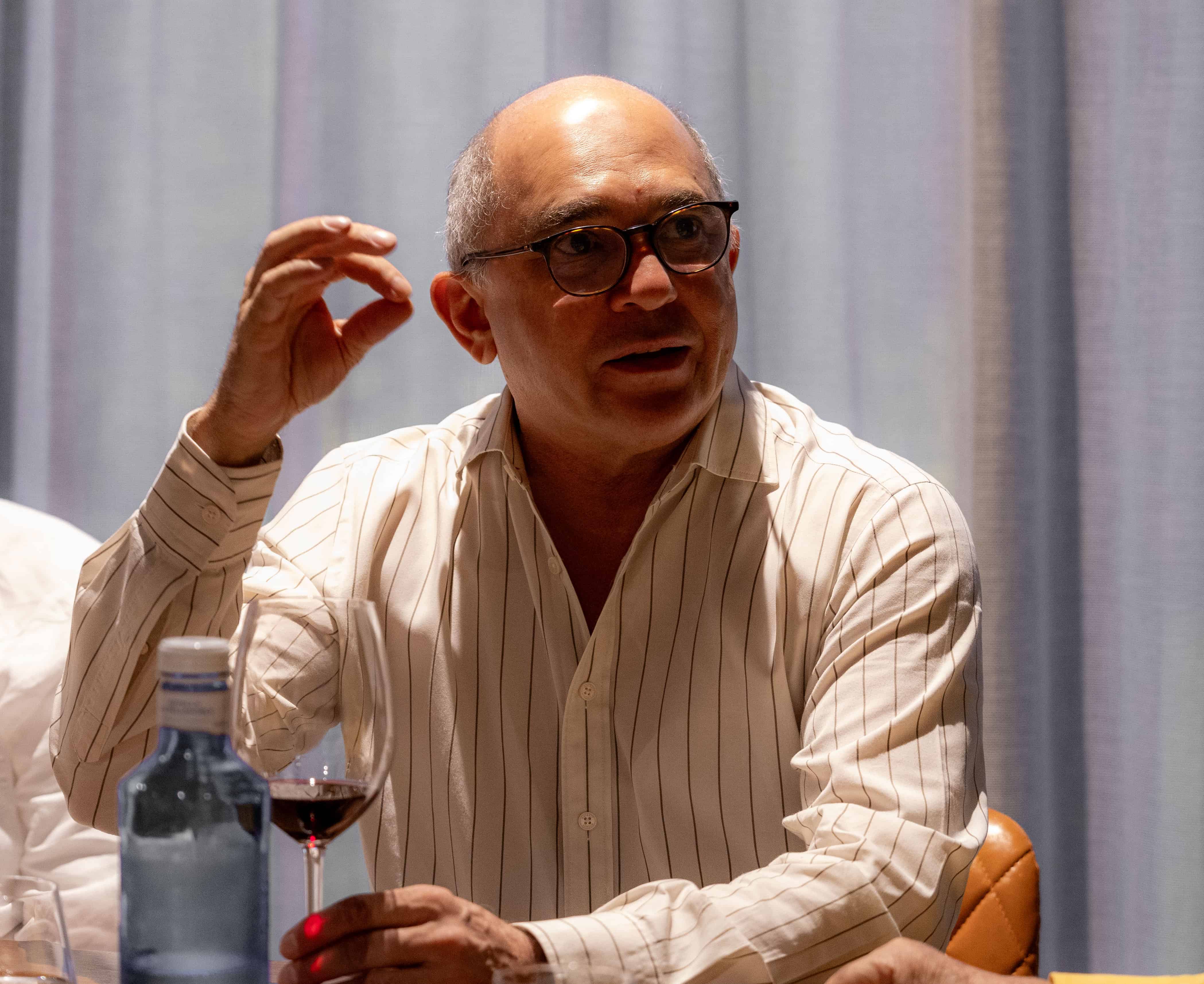 Luis Andrés Cordero, cirujano plástico.