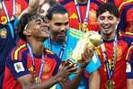 Oyarzabal, Olmo, Rodri, Cubarsí y Merino; héroes del Mundial español Oyarzabal, Olmo, Rodri, Cubarsí y Merino; héroes del Mundial español